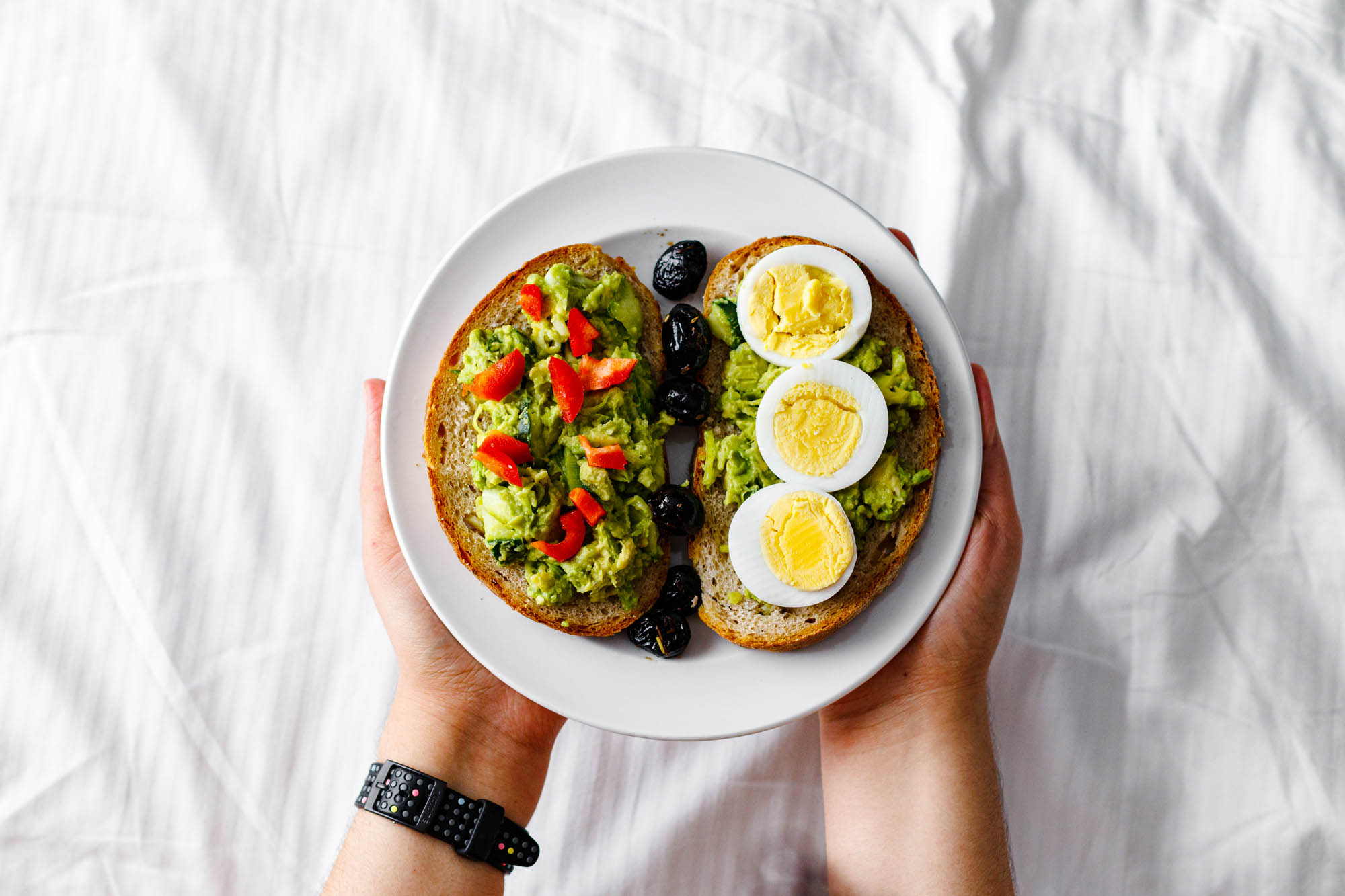 Healthy 5-Minute Guacamole on Bread