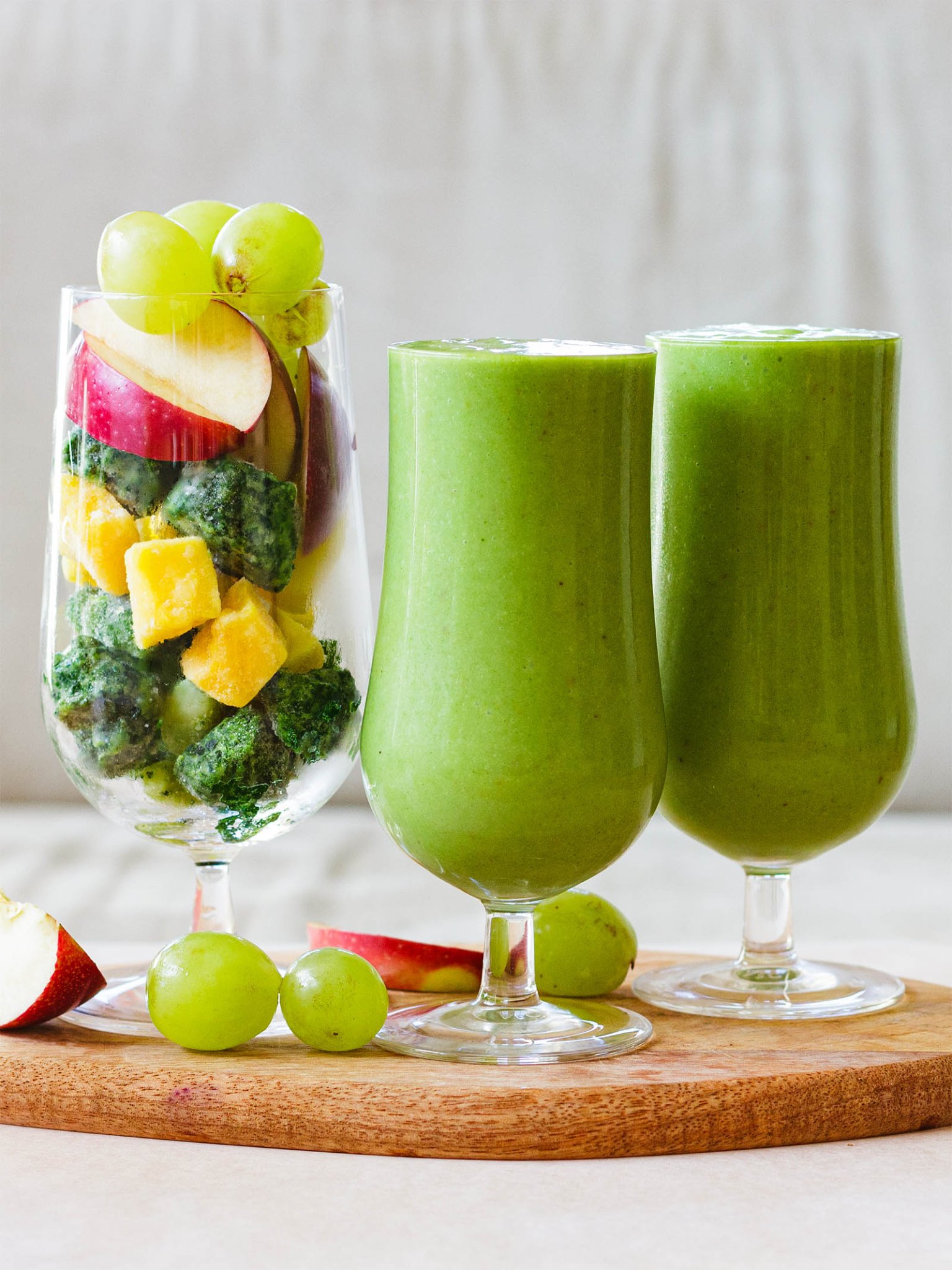 Refreshing Spinach Broccoli Mango Green Smoothie Refresh My Health