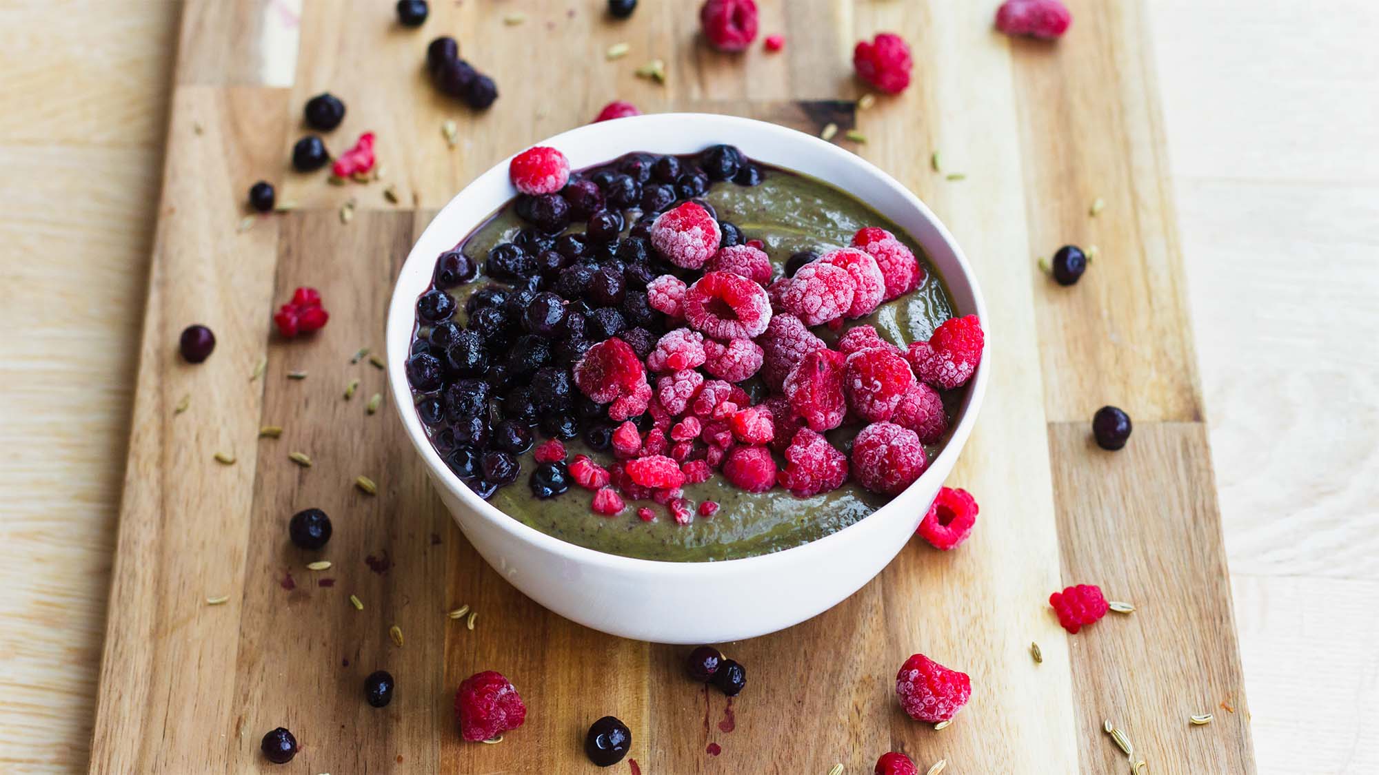 Avocado Spinach Blueberry Green Smoothie Bowl